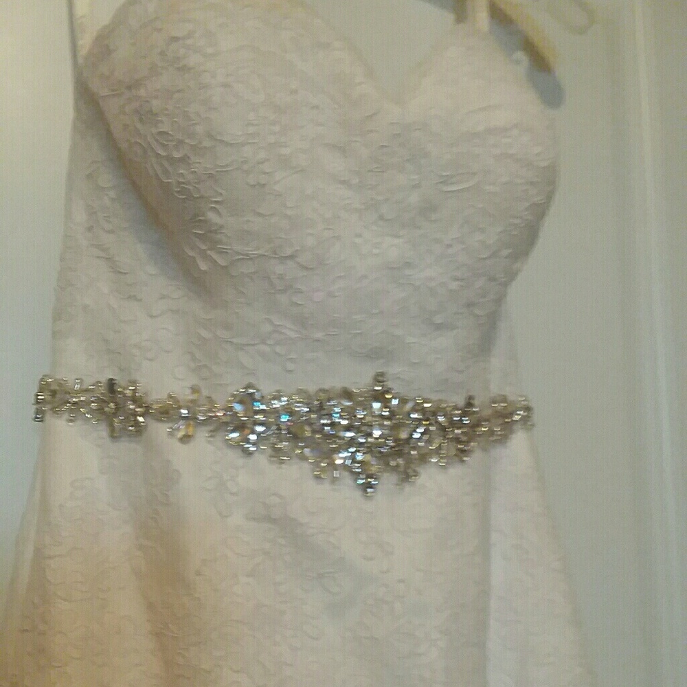 Mermaid style lace wedding dress